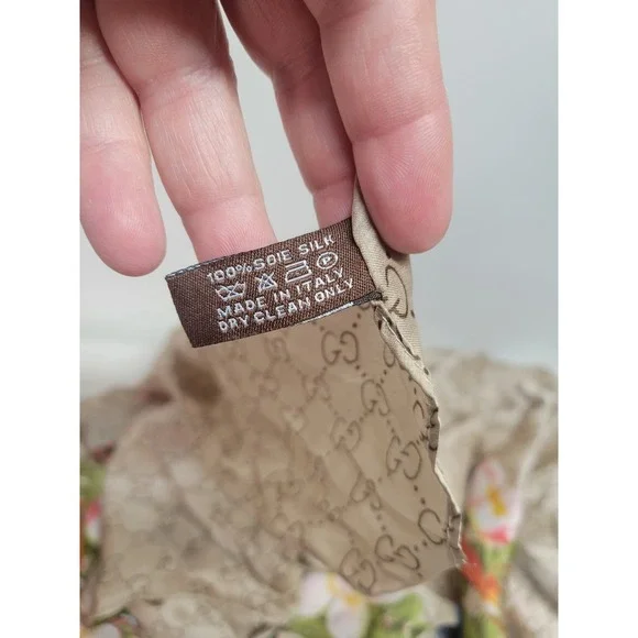 Gucci Silk Scarf Floral Print Beige GG Monogram Made in Italy Luxury 72x36 - Picture 3 of 12